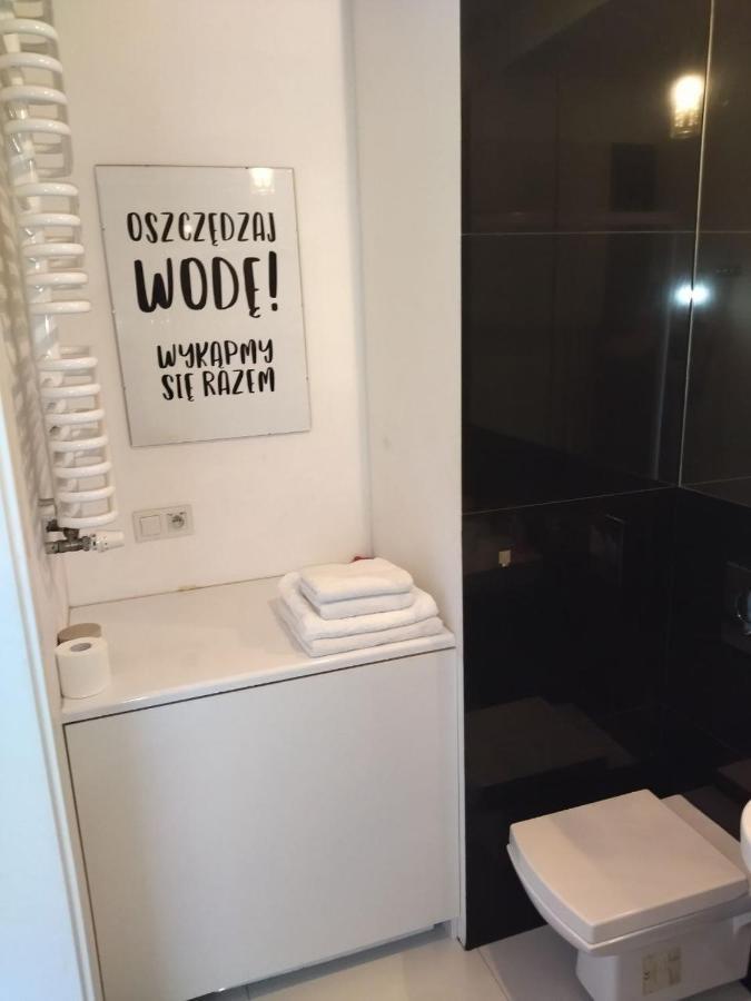 House4You Apartament Sakura Airport Chopin วอร์ซอ ภายนอก รูปภาพ